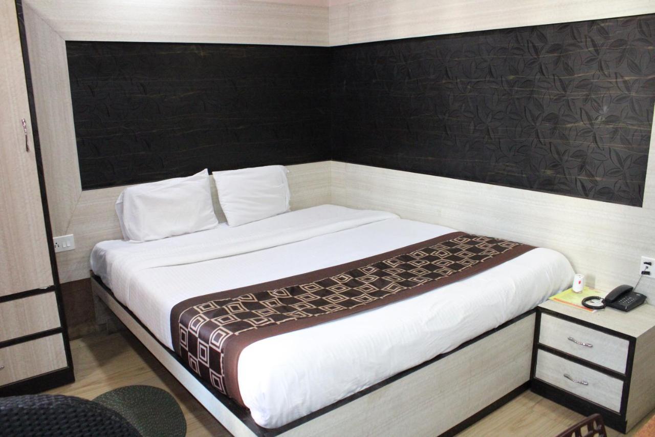 Hotel Square Park Dibrugarh Exteriér fotografie