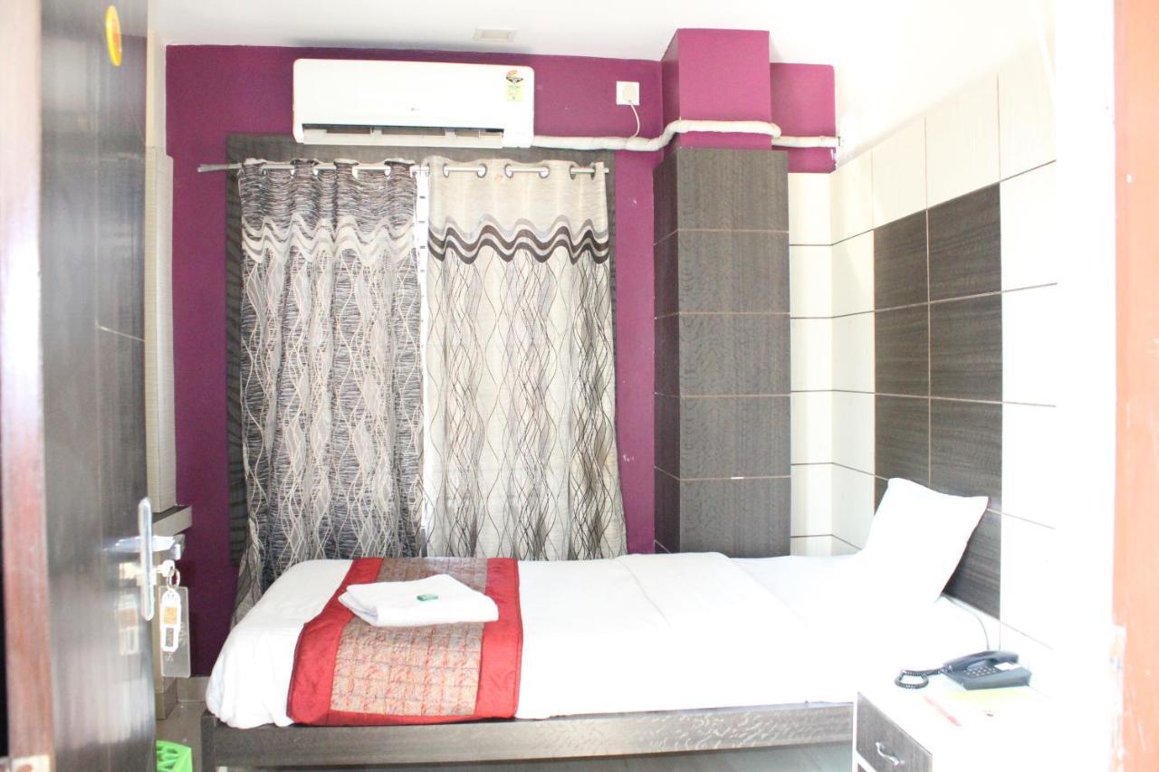 Hotel Square Park Dibrugarh Exteriér fotografie