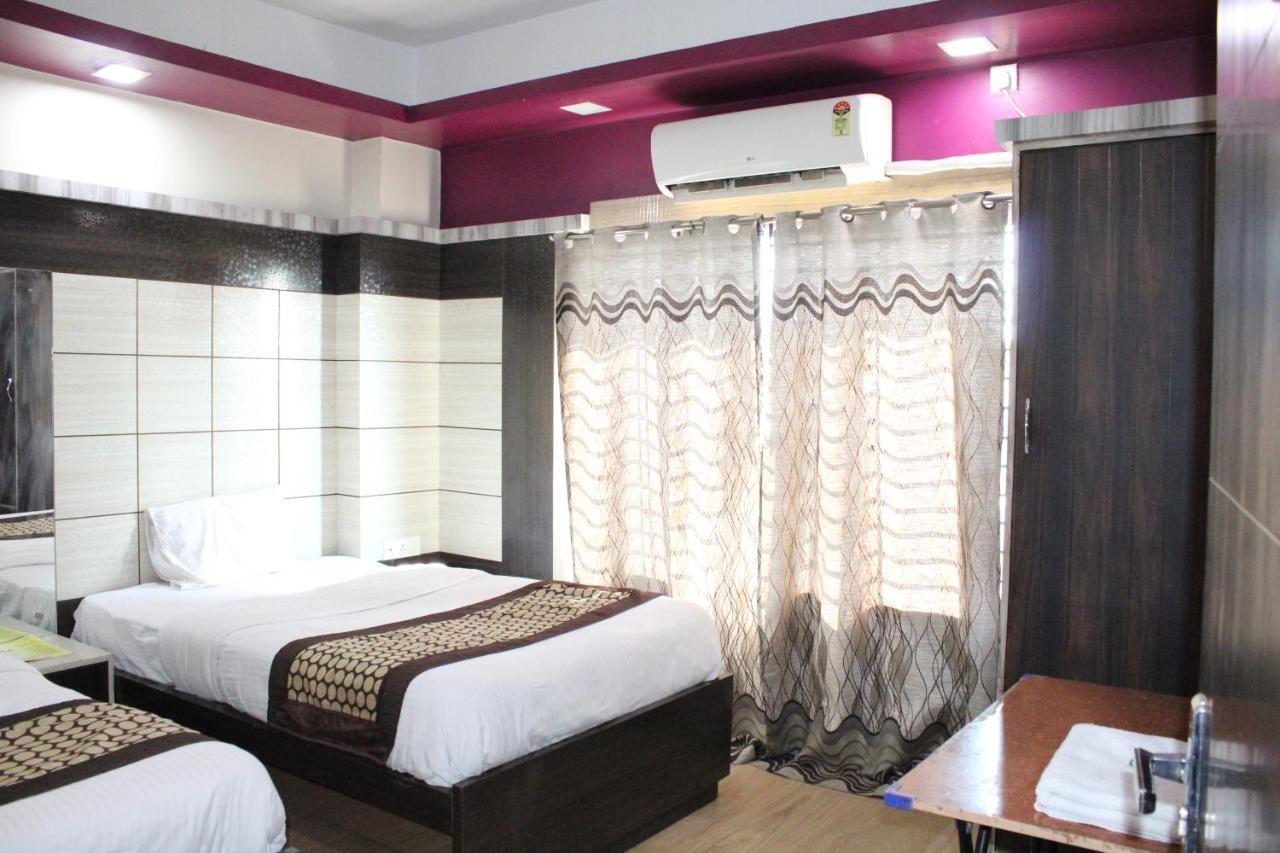 Hotel Square Park Dibrugarh Exteriér fotografie