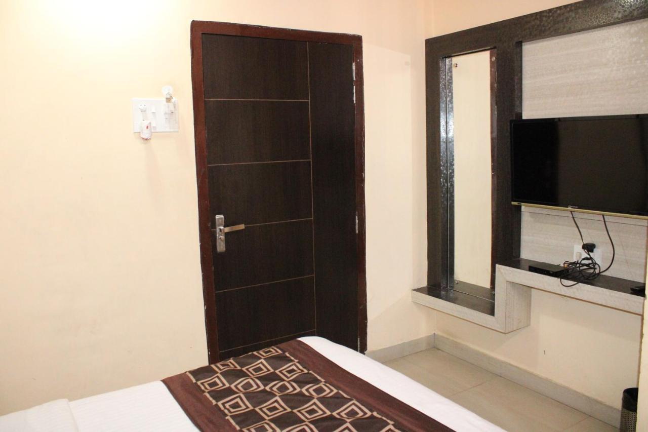 Hotel Square Park Dibrugarh Exteriér fotografie