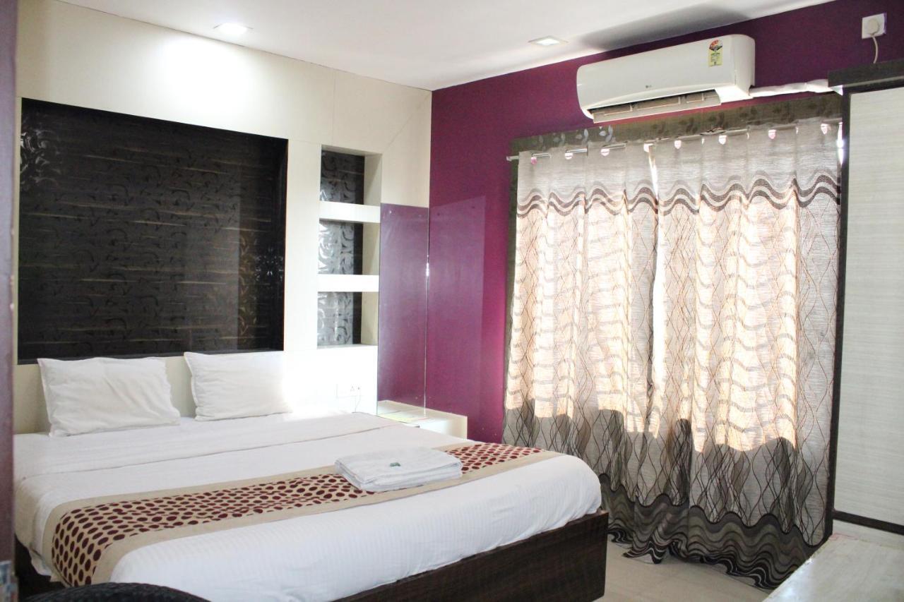 Hotel Square Park Dibrugarh Exteriér fotografie
