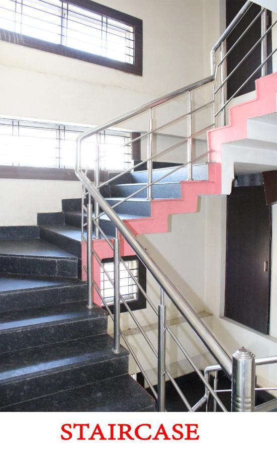 Hotel Square Park Dibrugarh Exteriér fotografie